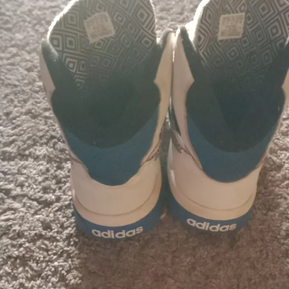 Retro Dikembe Mutumbo Adidas - Picture 3 of 4